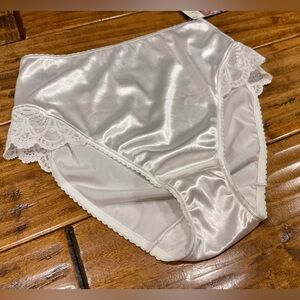 Vintage WonderBra satin panties